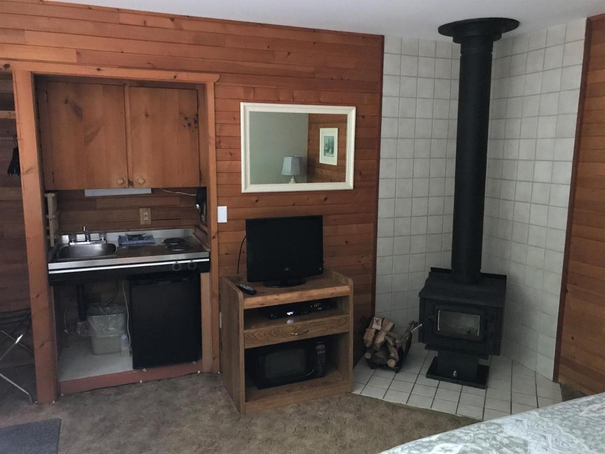 Driftwood Village Cottages Sturdies Bay 외부 사진